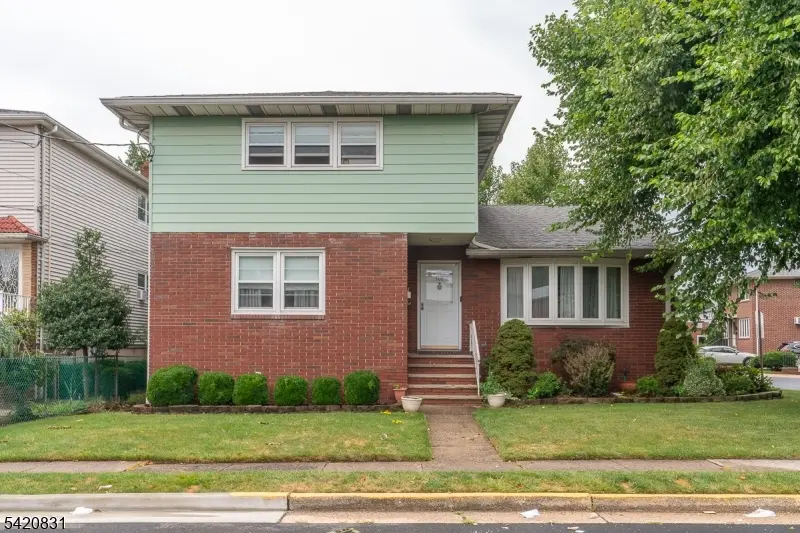 300 Mitchell Ave #2, Linden City, NJ 07036