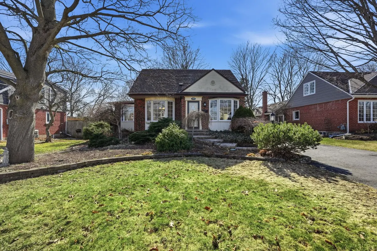 952 Danforth AVE, Burlington, ON L7T 1S8