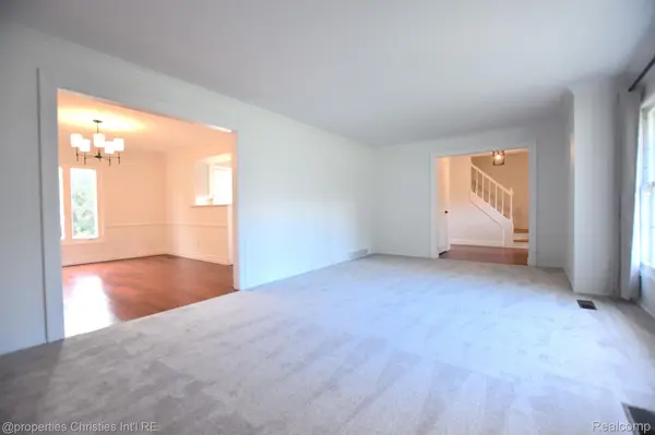 4217 COVERED BRIDGE RD, Bloomfield Charter Township, MI 48302