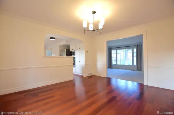 4217 COVERED BRIDGE RD, Bloomfield Charter Township, MI 48302