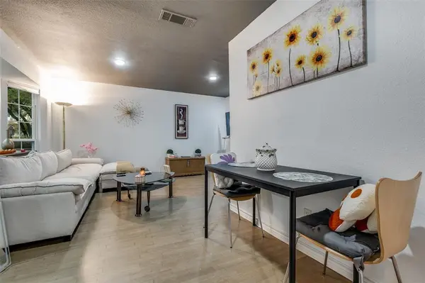 3100 Cole #118, Dallas, TX 75204