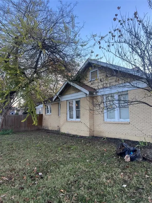 6107 Richmond Avenue, Dallas, TX 75214