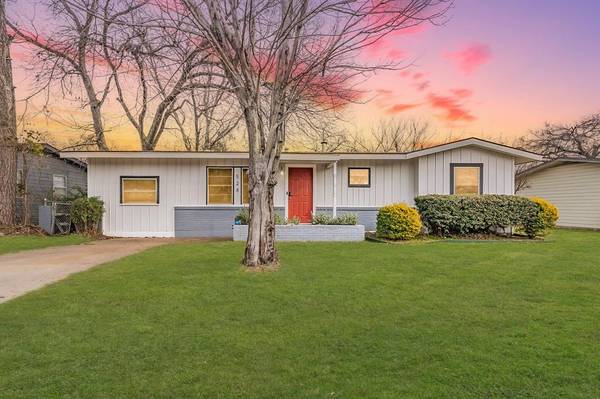 528 Buena Vista Drive,  Hurst,  TX 76053