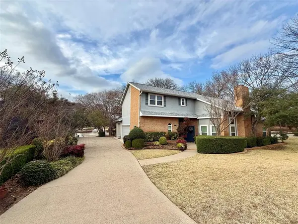 449 Moran Drive,  Highland Village,  TX 75077