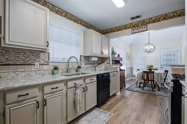 4511 Queenswood Drive, Grand Prairie, TX 75052