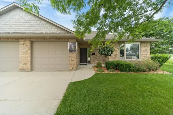 5969 TOWNSEND Line #1, Lambton Shores, ON N0N 1J0