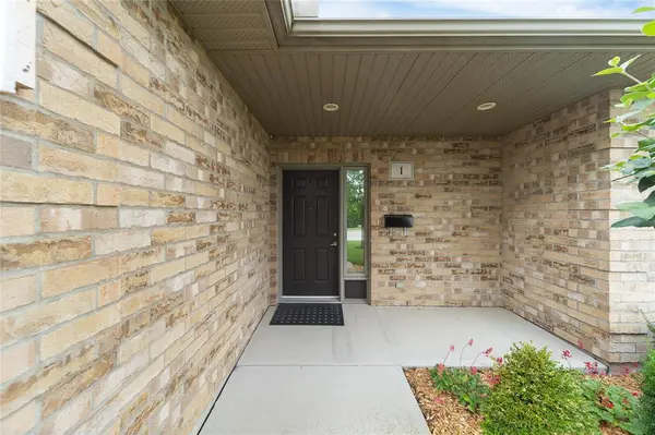 5969 TOWNSEND Line #1, Lambton Shores, ON N0N 1J0