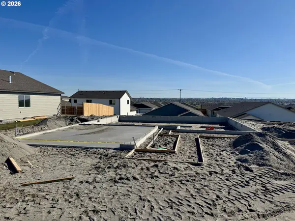 872 E Kinsley AVE, Hermiston, OR 97838