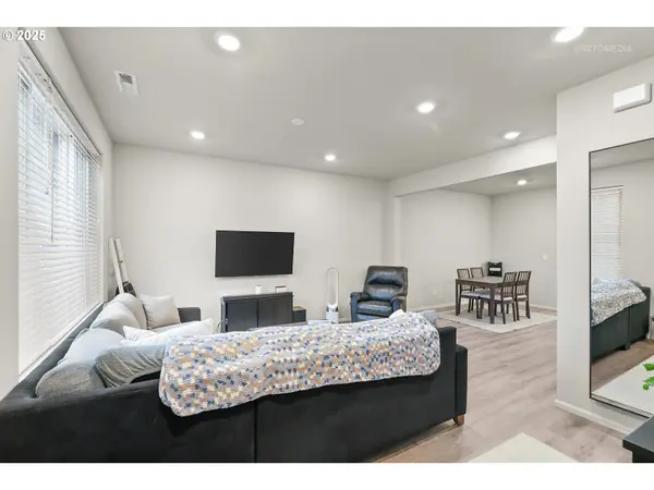 31021 NW NORTH AVE, North Plains, OR 97133