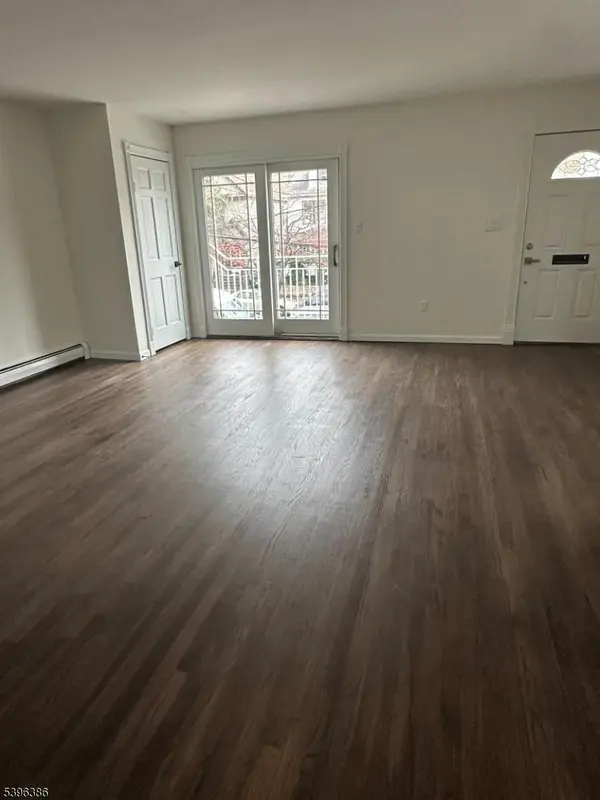 25 E 34Th St, Bayonne City, NJ 07002