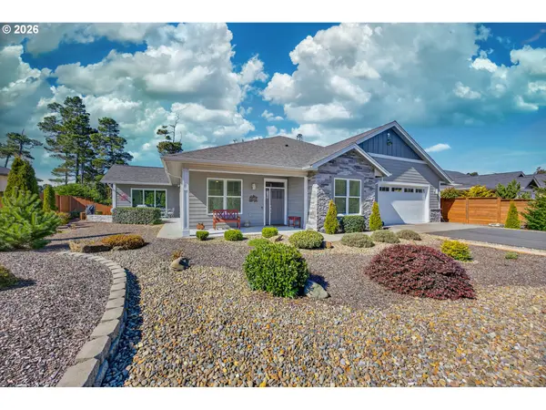 88084 LAKE POINT DR, Florence, OR 97439