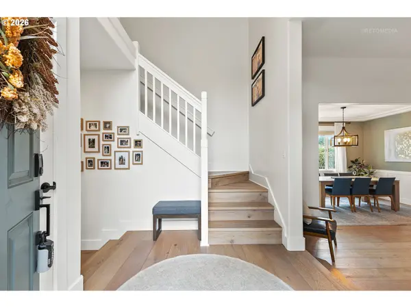 21390 HORTON CT, West Linn, OR 97068