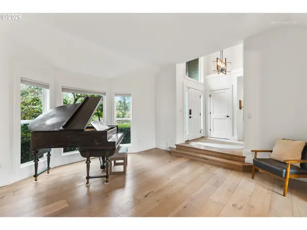 21390 HORTON CT, West Linn, OR 97068