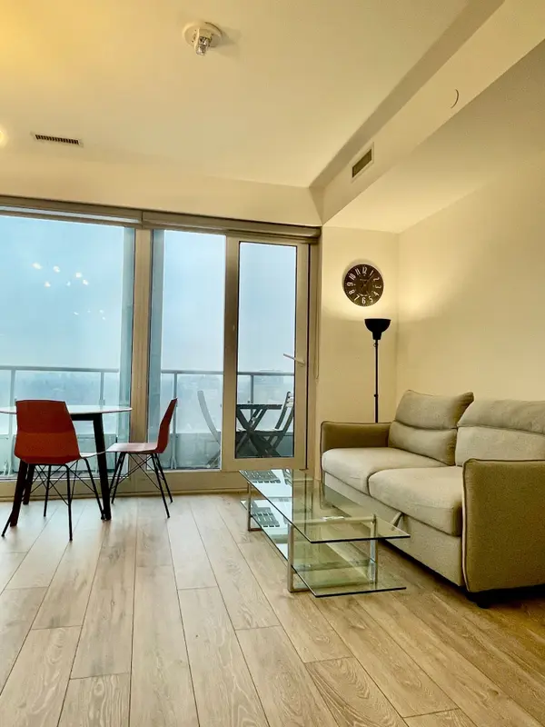 2020 Bathurst ST #1612, Toronto C03, ON M5P 0A6