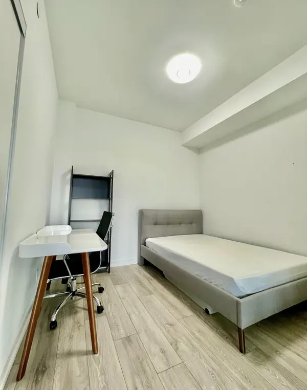 2020 Bathurst ST #1612, Toronto C03, ON M5P 0A6