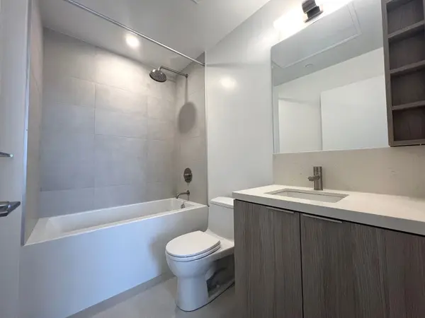 2020 Bathurst ST #1016, Toronto C03, ON M5P 0A6