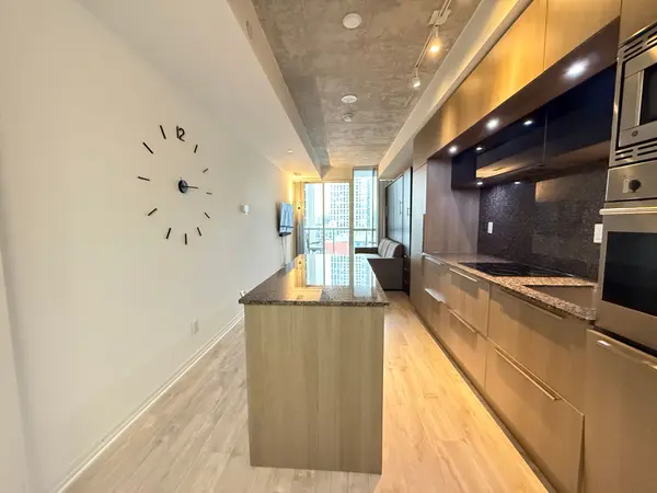 88 Blue Jays WAY #2010, Toronto C01, ON M5V 0L7