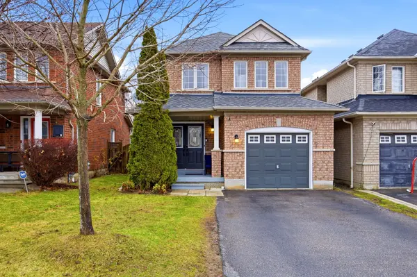 36 Rampart CRES, Whitby, ON L1P 1T6