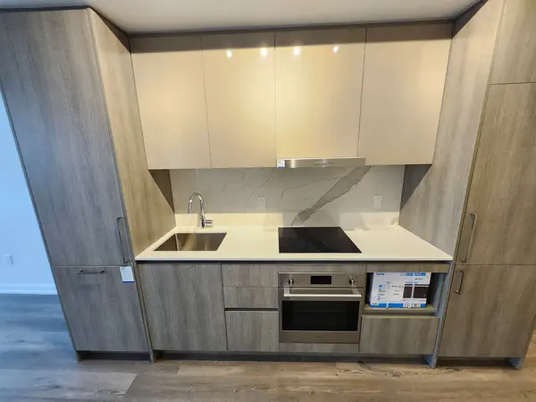 225 Commerce ST #4608, Vaughan, ON L4K 0R1