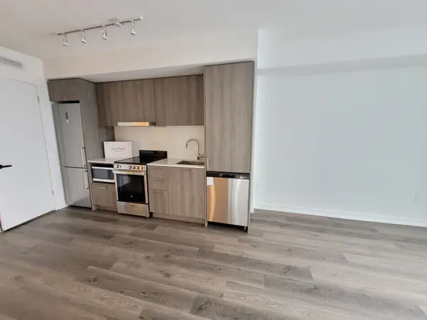 195 Commerce ST #2710, Vaughan, ON L4K 0P9