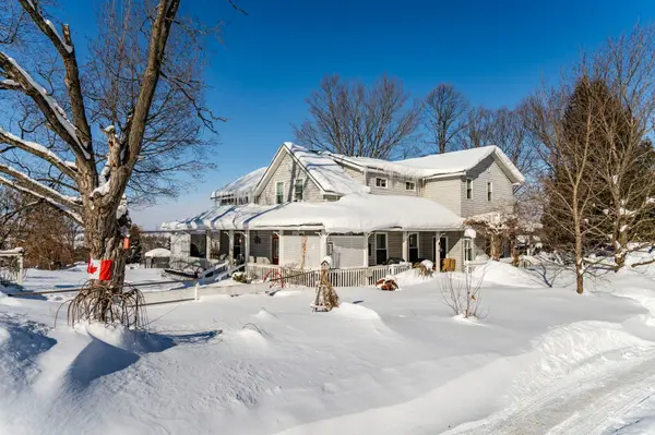 107 Pine ST, Tay, ON L0K 2C0