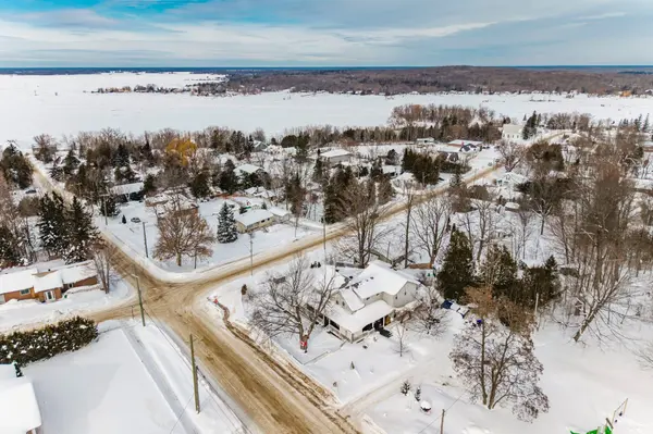 107 Pine ST, Tay, ON L0K 2C0