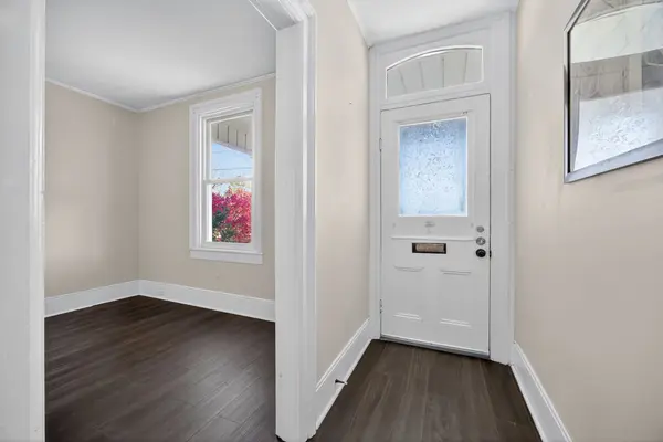 52 Parkside DR, Barrie, ON L4N 1W9