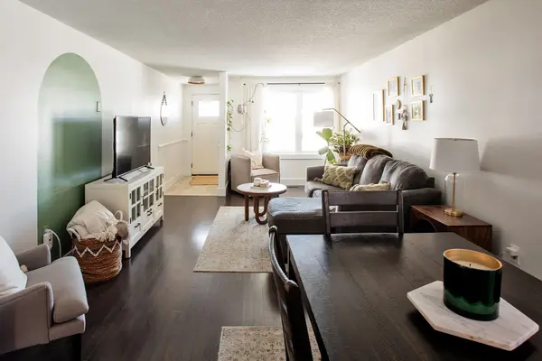 35 Geddes CRES, Barrie, ON L4N 7B2