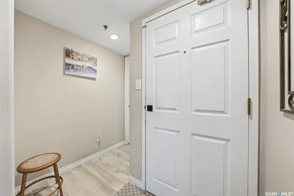 717 Victoria AVENUE #104, Saskatoon, SK S7N 2T5