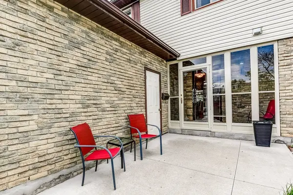 2779 Andorra CIR, Mississauga, ON L5N 2H8