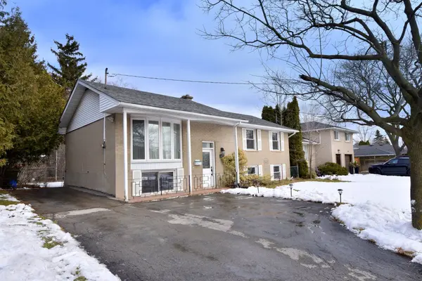 409 Tennyson DR, Oakville, ON L6L 3Z2