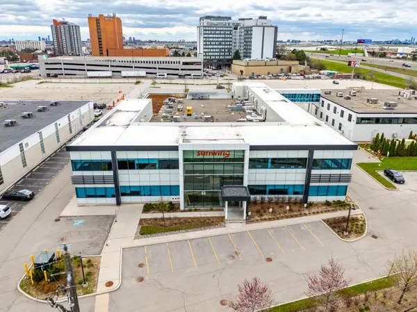 27 Fasken DR, Toronto W10, ON M9W 1K6