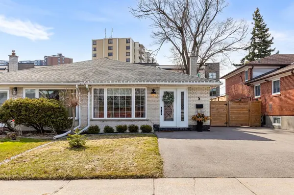 5 Birgitta CRES, Toronto W08, ON M9C 3W1