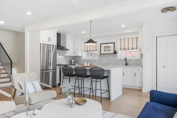 5 Birgitta CRES, Toronto W08, ON M9C 3W1