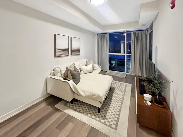 5240 DUNDAS ST #B616, Burlington, ON L7R 3X4