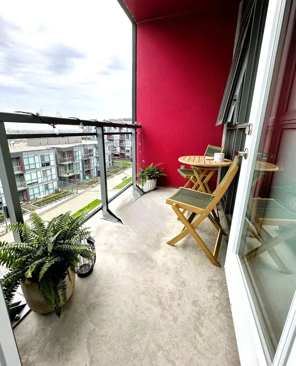 5240 DUNDAS ST #B616, Burlington, ON L7R 3X4