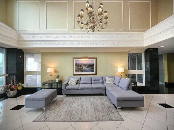 320 Mill ST S #512, Brampton, ON L6Y 3V2