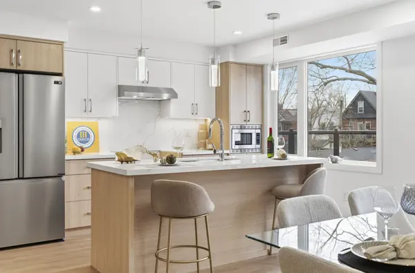 68 Westholme AVE #3, Toronto W02, ON M6P 3B8