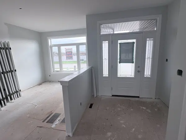 27 Sulmon ST, Belleville, ON K8N 0S5