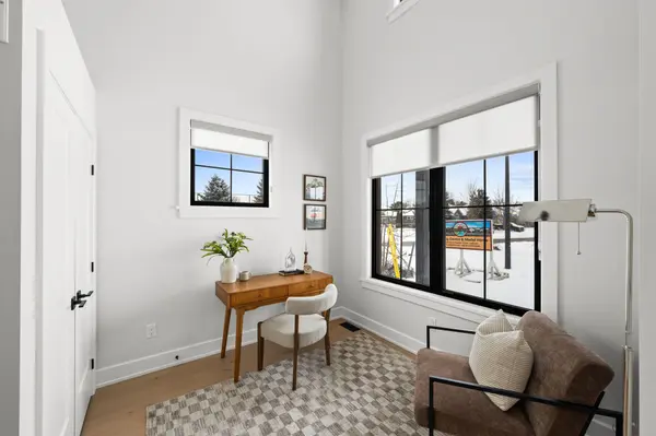 300 Hilversum LN, Carp - Huntley Ward, ON K0A 1L0