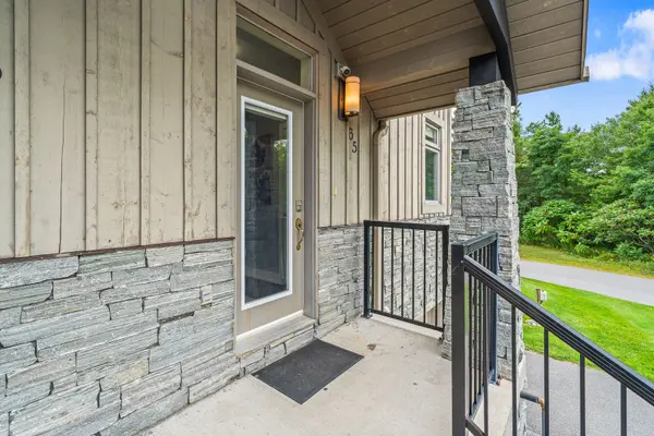 65 Rockmount CRES, Gravenhurst, ON P1P 0A6