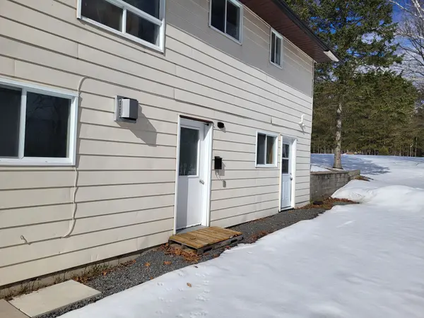 273 Skyhills RD #Lower Level, Huntsville, ON P1H 2J2