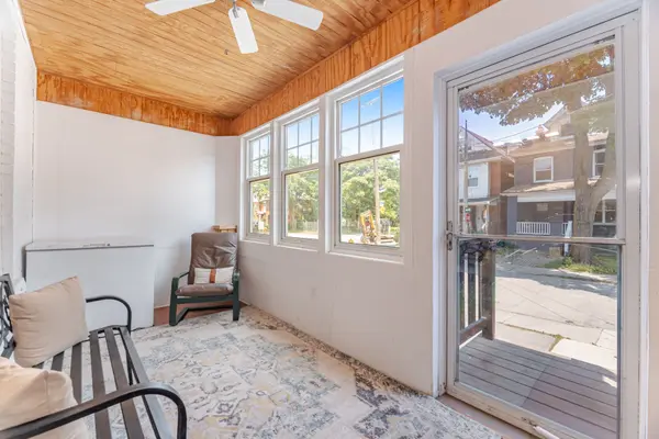 61 Stirton ST, Hamilton, ON L8L 6E7