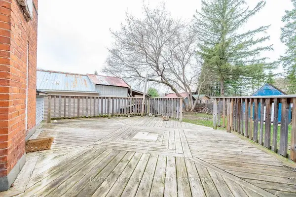 20 Main ST, Laurentian Hills, ON K0J 1J0