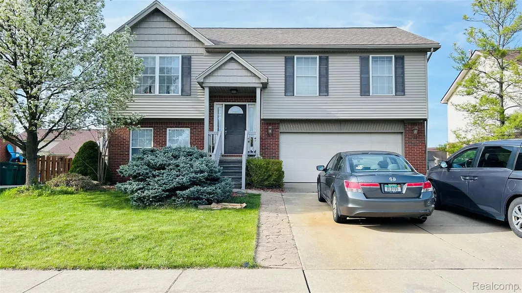 29490 Hunter St, Brownstownchartertownship_wayne, MI 48183