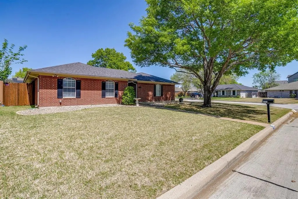 773 Windridge Lane, Burleson, TX 76028