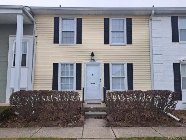 37025 Brynford DR, Clinton Charter Township, MI 48036