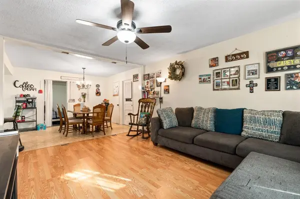 4312 Greenbriar Drive, Bellmead, TX 76705