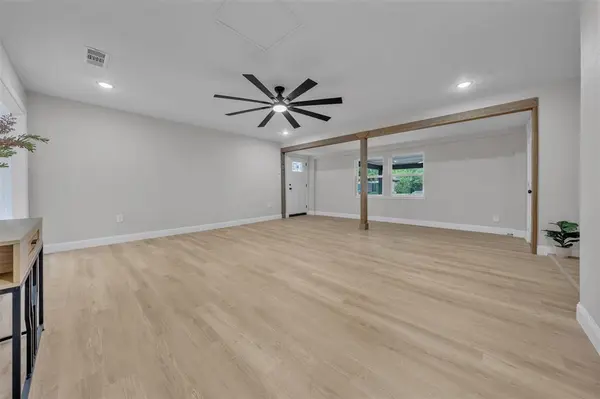 217 Palomino Drive, Saginaw, TX 76179