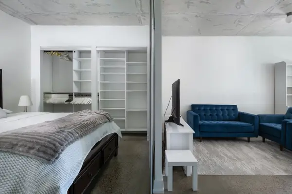 2 Gladstone AVE #203, Toronto C01, ON M6J 0B2